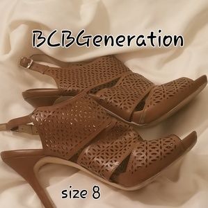 BcBGenerations size 8 brown heel